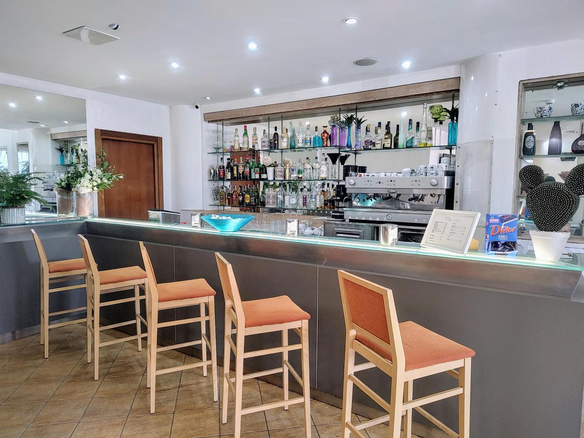Hotel Datini Прато Экстерьер фото