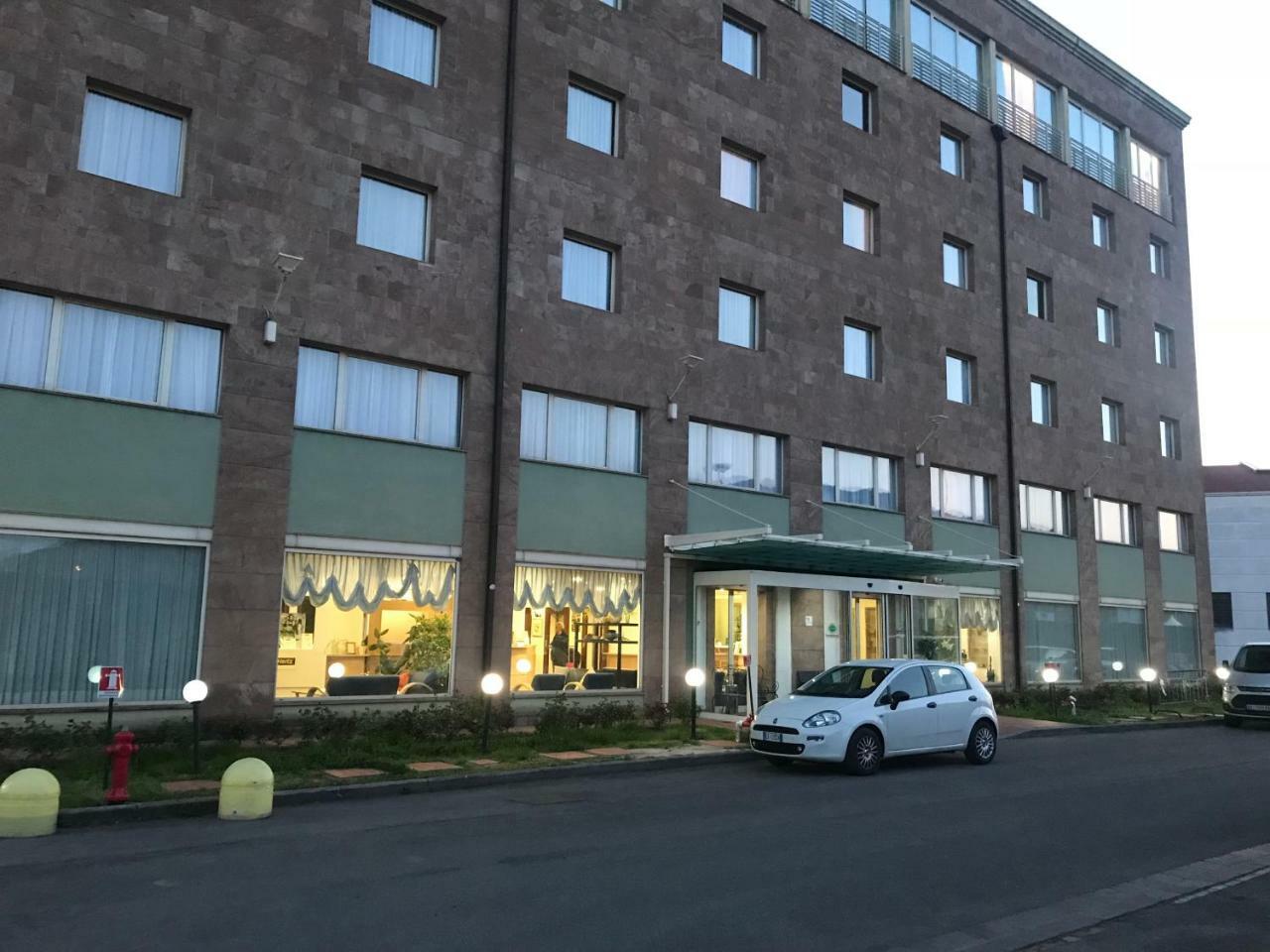 Hotel Datini Прато Экстерьер фото